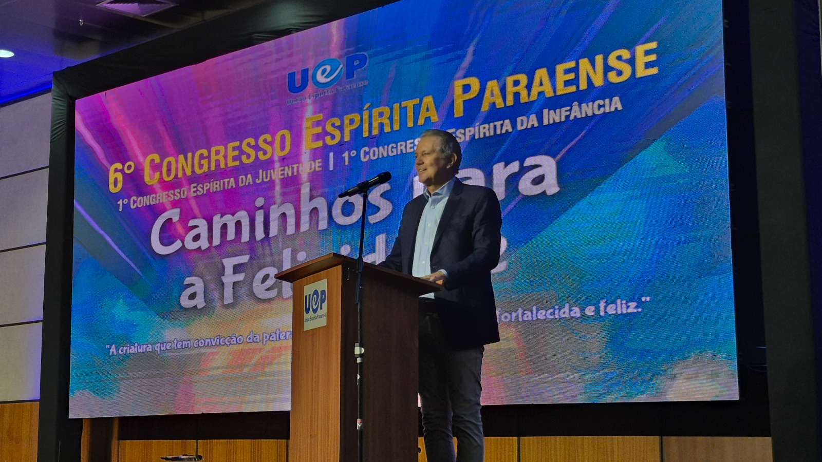 No momento, você está visualizando O caminho da felicidade está na conexão com Deus e na vitória sobre si mesmo, diz Alberto Almeida